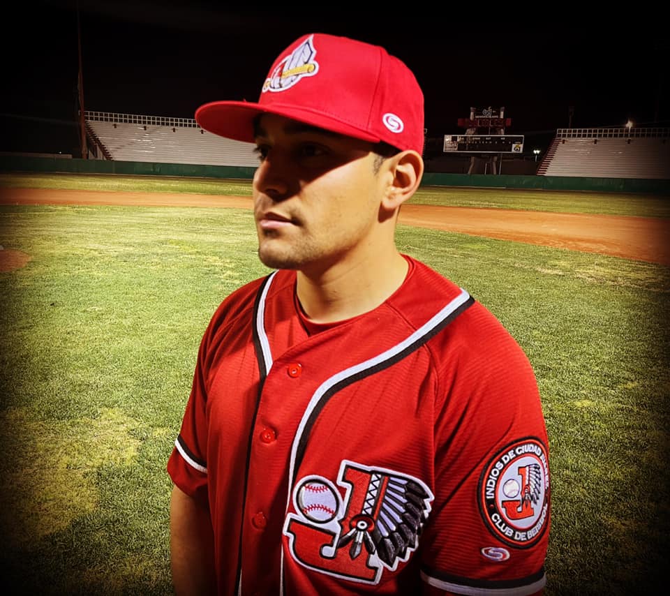 uniforme-practica-indios-juarez-rojo-2021-beisbol-chihuahua-lateral